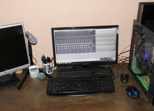 mein Arbeitsplatz, Webradiostudio und Zockrechner 1